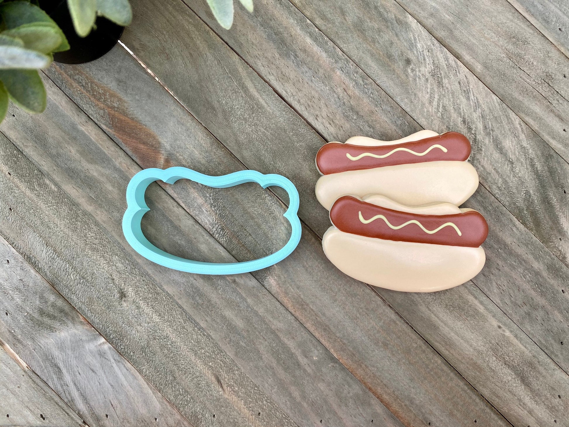 Hot Dog Cookie Cutter - Cute Hotdog, Bratwurst, Sausage in a Bun (#CCK301)