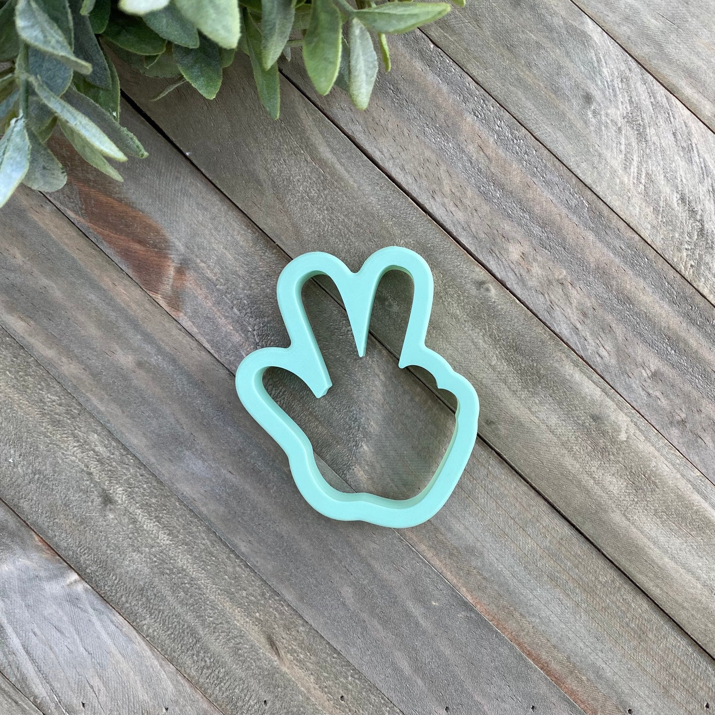 Jeeper Wave Cookie Cutter - Hand Sign, Finger Wave for Off-road Vehicle Club - Cutter for Dough and More (#CCK309)