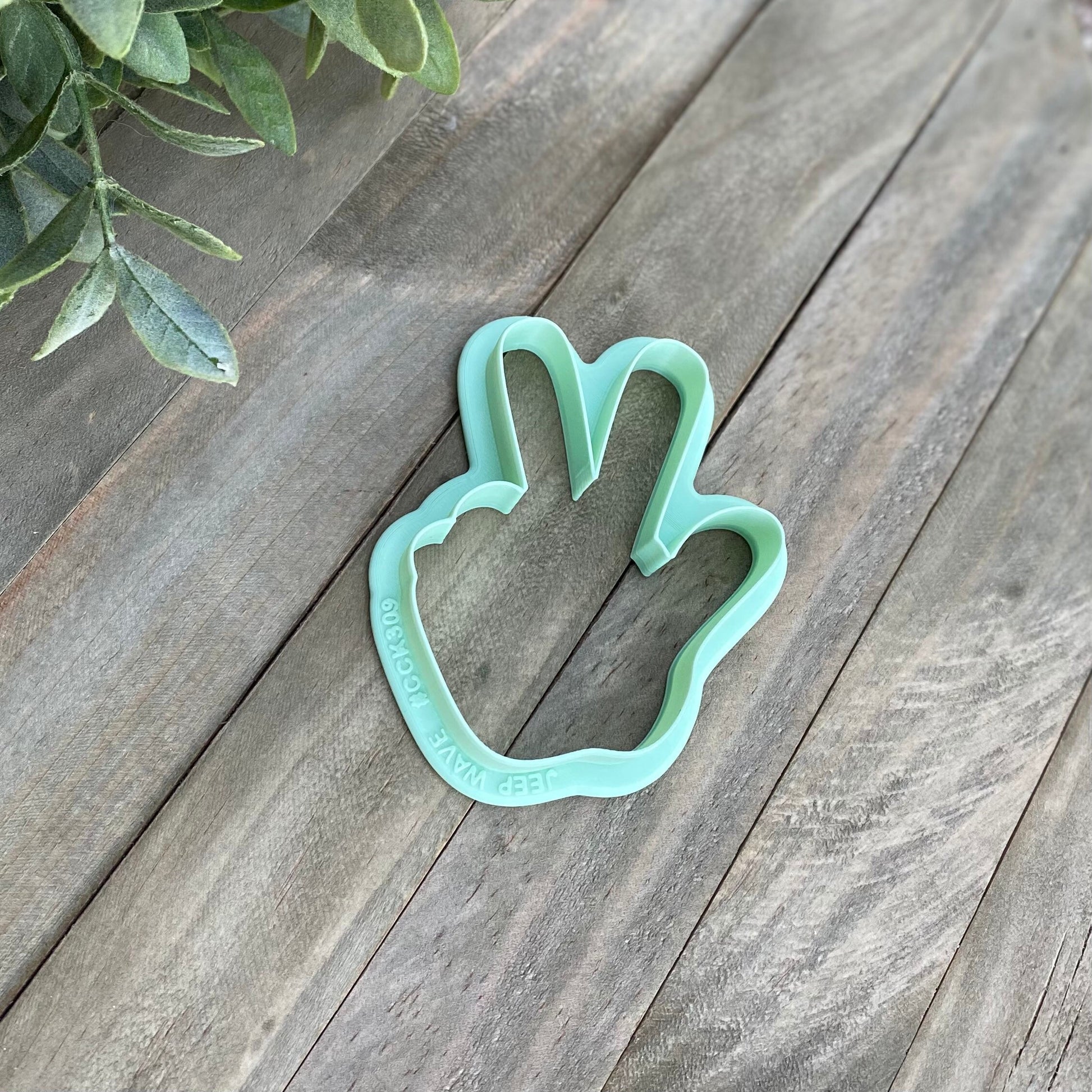 Jeeper Wave Cookie Cutter - Hand Sign, Finger Wave for Off-road Vehicle Club - Cutter for Dough and More (#CCK309)