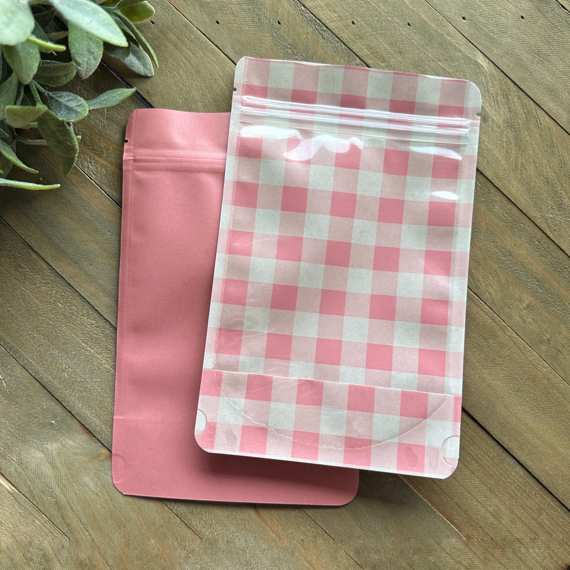 Set of 25 Pastel Plaid Stand Up Heat Sealable Pouch with Zipper - 5-1/8” x 8-1/8” x 3-1/8“ - Perfect for Mini Easter Cookies and more