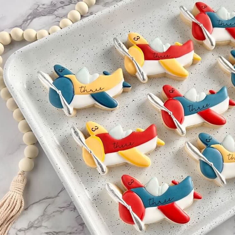 Cute Vintage Airplane Cookie Cutter - Perfect for Baby Shower, Birthday, Airshow, Pilot Theme Cookies - Cutter for Dough and More (CCK421)